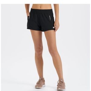 NWT Vuori Dash Shorts black